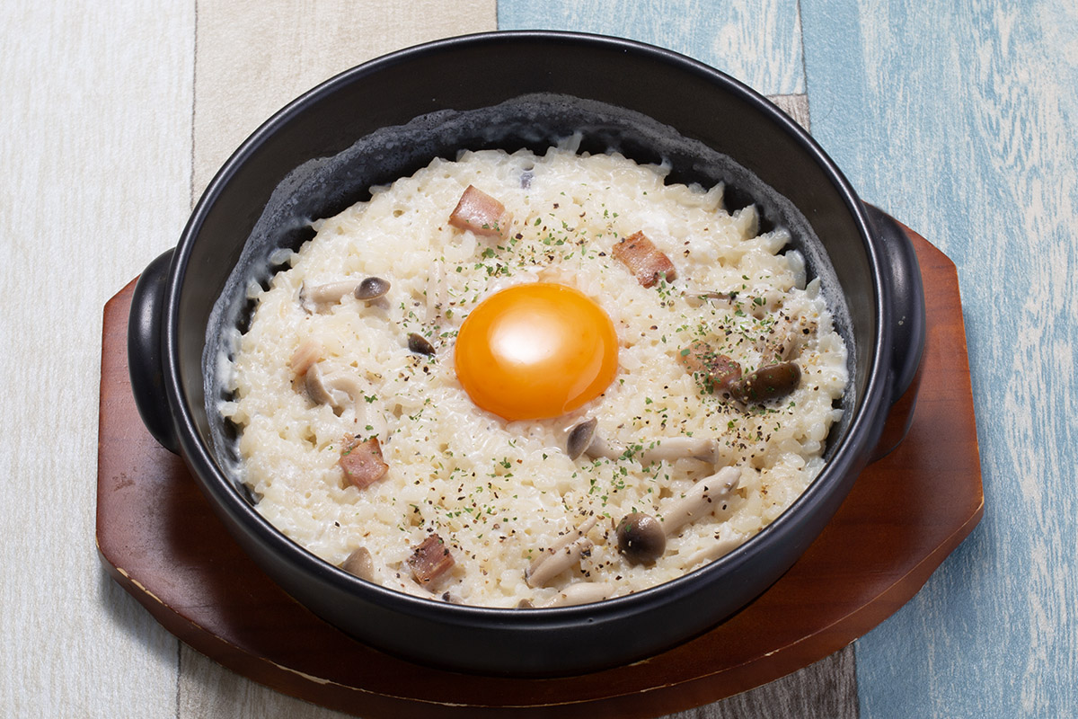 Blauw ランチ たむらさんの卵を使ったオムライスプレート